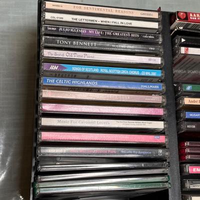 Lot 656 CDs collection