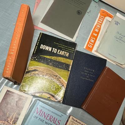 Lot 672 Books on geology