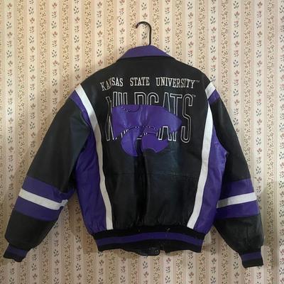 Nice Ex Large Kansas State Coat
