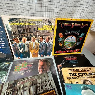 Lot 711 Country LPs