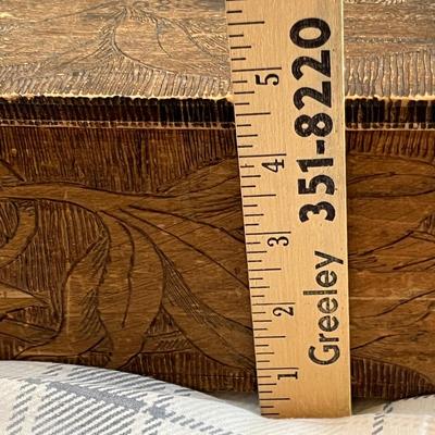 Lot 716 Antique Glove dresser box