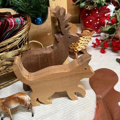 Lot 732 Christmas greenery & other