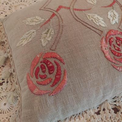 Crochet Blanket and Arts and Craft Throw Pillow (P-BBL)