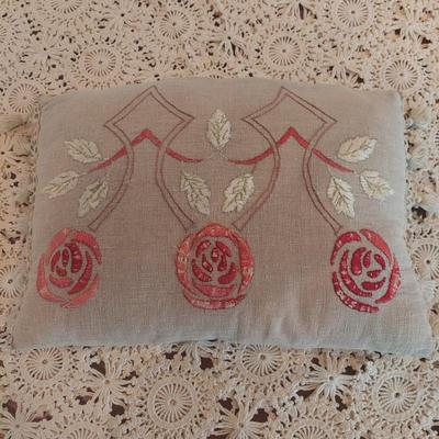 Crochet Blanket and Arts and Craft Throw Pillow (P-BBL)