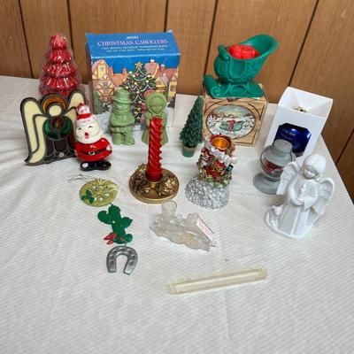 Lot 733 Christmas candles & other