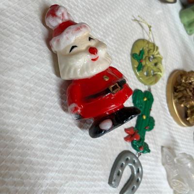 Lot 733 Christmas candles & other