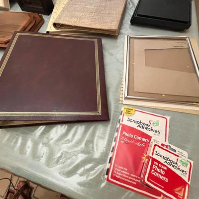 Lot 750 Lot of photo items