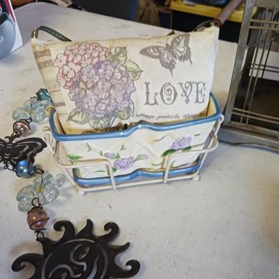 OUTDOOR DECOR PLUS NICE WOODEN BOWL AND CASSEROLE DISH