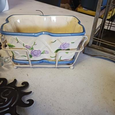 OUTDOOR DECOR PLUS NICE WOODEN BOWL AND CASSEROLE DISH