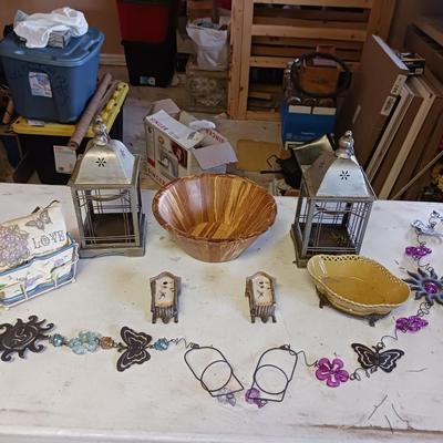 OUTDOOR DECOR PLUS NICE WOODEN BOWL AND CASSEROLE DISH