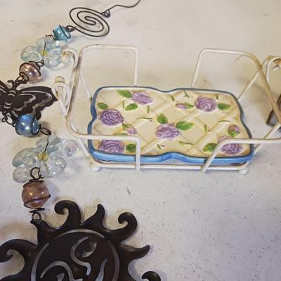 OUTDOOR DECOR PLUS NICE WOODEN BOWL AND CASSEROLE DISH