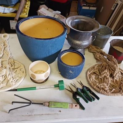 GARDENING GOODS