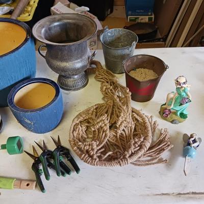 GARDENING GOODS