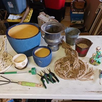 GARDENING GOODS
