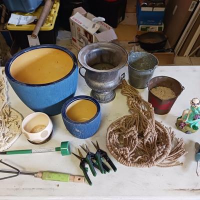 GARDENING GOODS