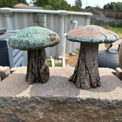 CONCRETE SQUIRREL AND 3 MUSHROOMS