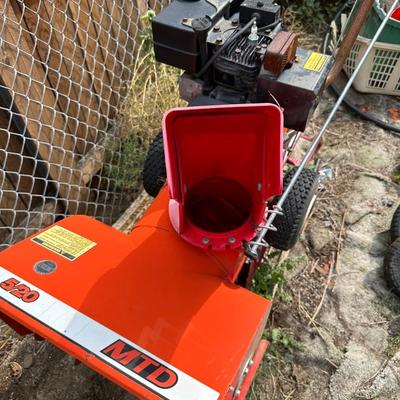 MTD 5/20 SNOW BLOWER