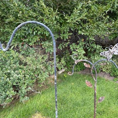 SHEPHERD HOOKS WITH CHARACTER