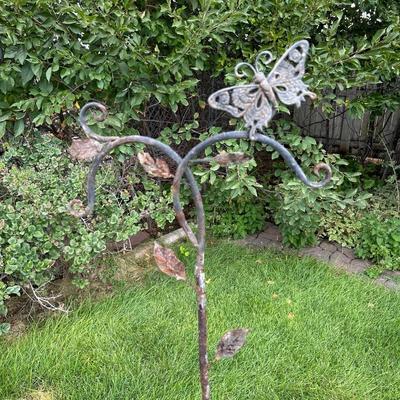 SHEPHERD HOOKS WITH CHARACTER