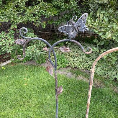 SHEPHERD HOOKS WITH CHARACTER
