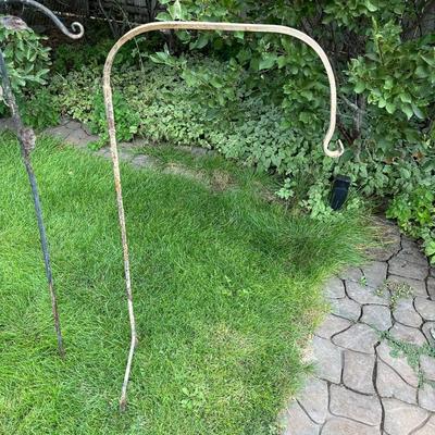 SHEPHERD HOOKS WITH CHARACTER
