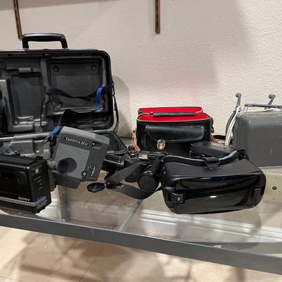 Lot of cameras, projector & VR headset