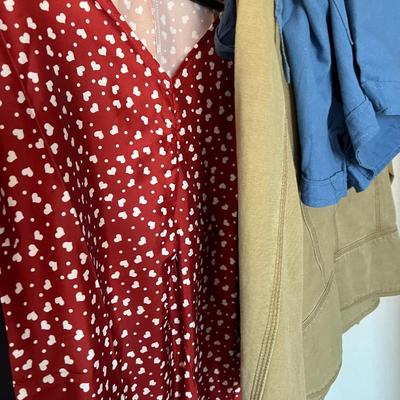 Women’s Clothing Lot