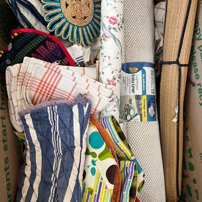Kitchen Items - Pots, Baking Trays, Linens