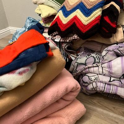 Household Linens - Vintage Bedsheets, Blankets, Towels, etc