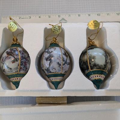 NIB Porcelain "Nature's Poetry from Lena Liu"