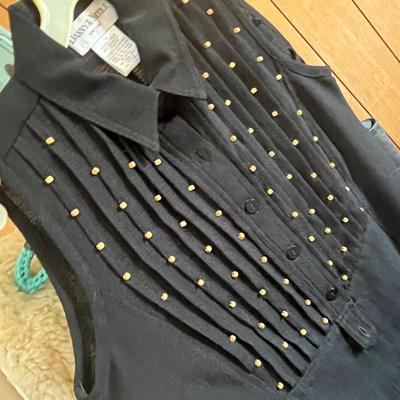 Lot 758 Ladies vests