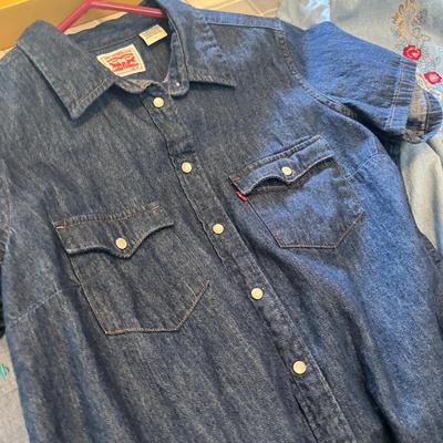 Lot 760 Women's denim shirts