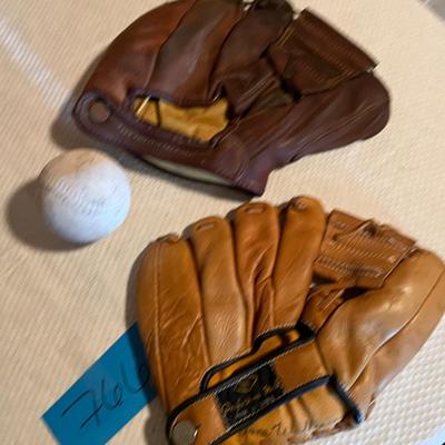 Lot 766 Vintage Baseball gloves