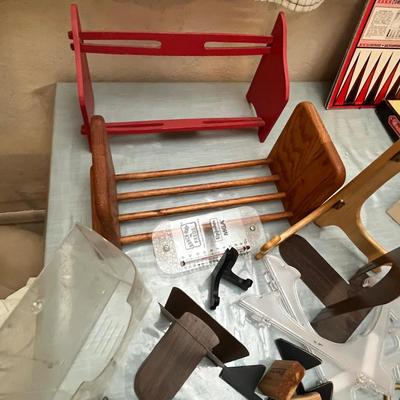 Lot 768 Display items