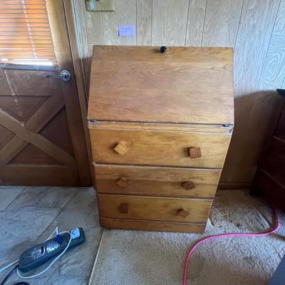 Lot 789 Pine secretary