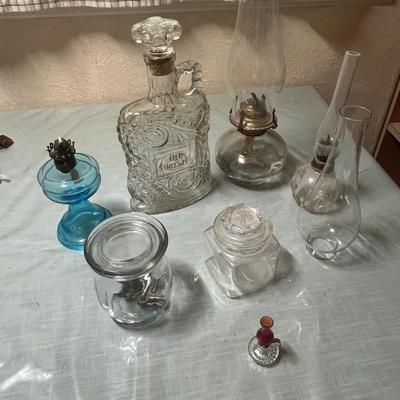 Lot 799 Antique Glass lot