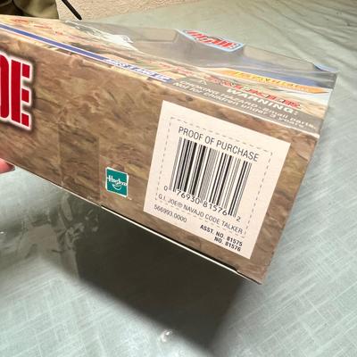 Lot 800 GI Joe Action Figures