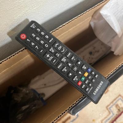 Lot 804 Samsung TV
