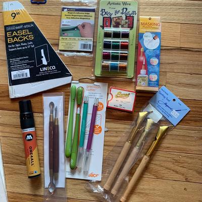 Huge Variety of Art & Craft Supplies (2R-HS)