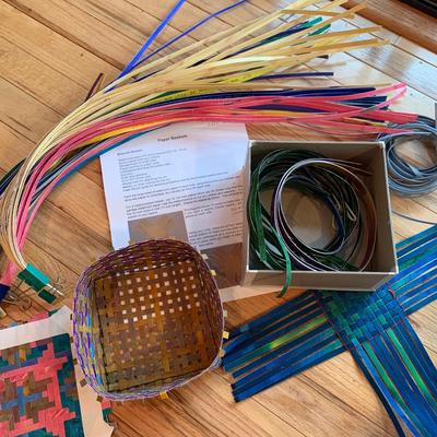 Huge Variety of Art & Craft Supplies (2R-HS)