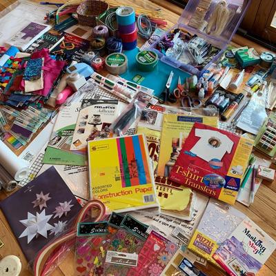 Huge Variety of Art & Craft Supplies (2R-HS)