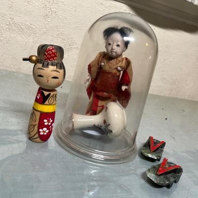 Lot 824 Oriental Doll lot