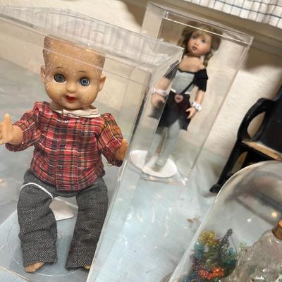 Lot 832 Miniature Doll lot