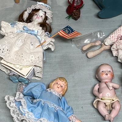 Lot 835 Doll house dolls & furniture