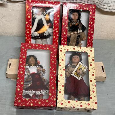 Lot 839 Boxed doll lot