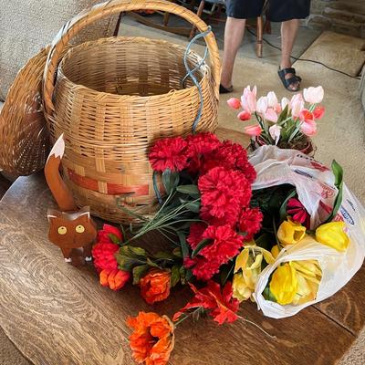 Lot 857 Basket with foliage