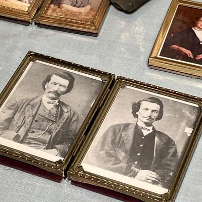 Lot 859 File box with picture frames