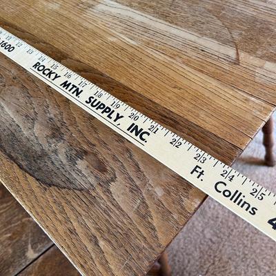 Lot 860 Oak Parlor table