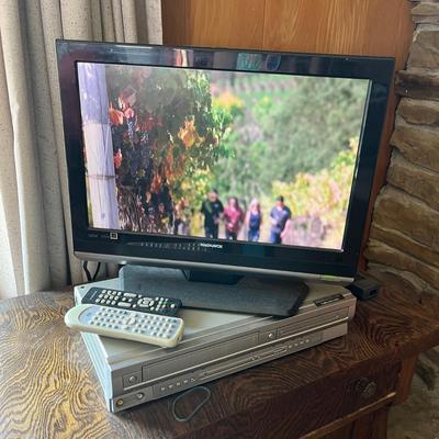 Lot 865 TV & VCR/DVD