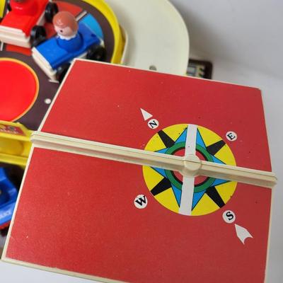1970's Fisher Price Parking Garage, Cars, Little People